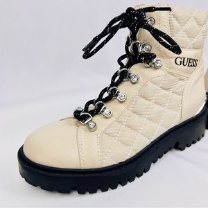 Guess booties for women size 6 color cream/beige like new